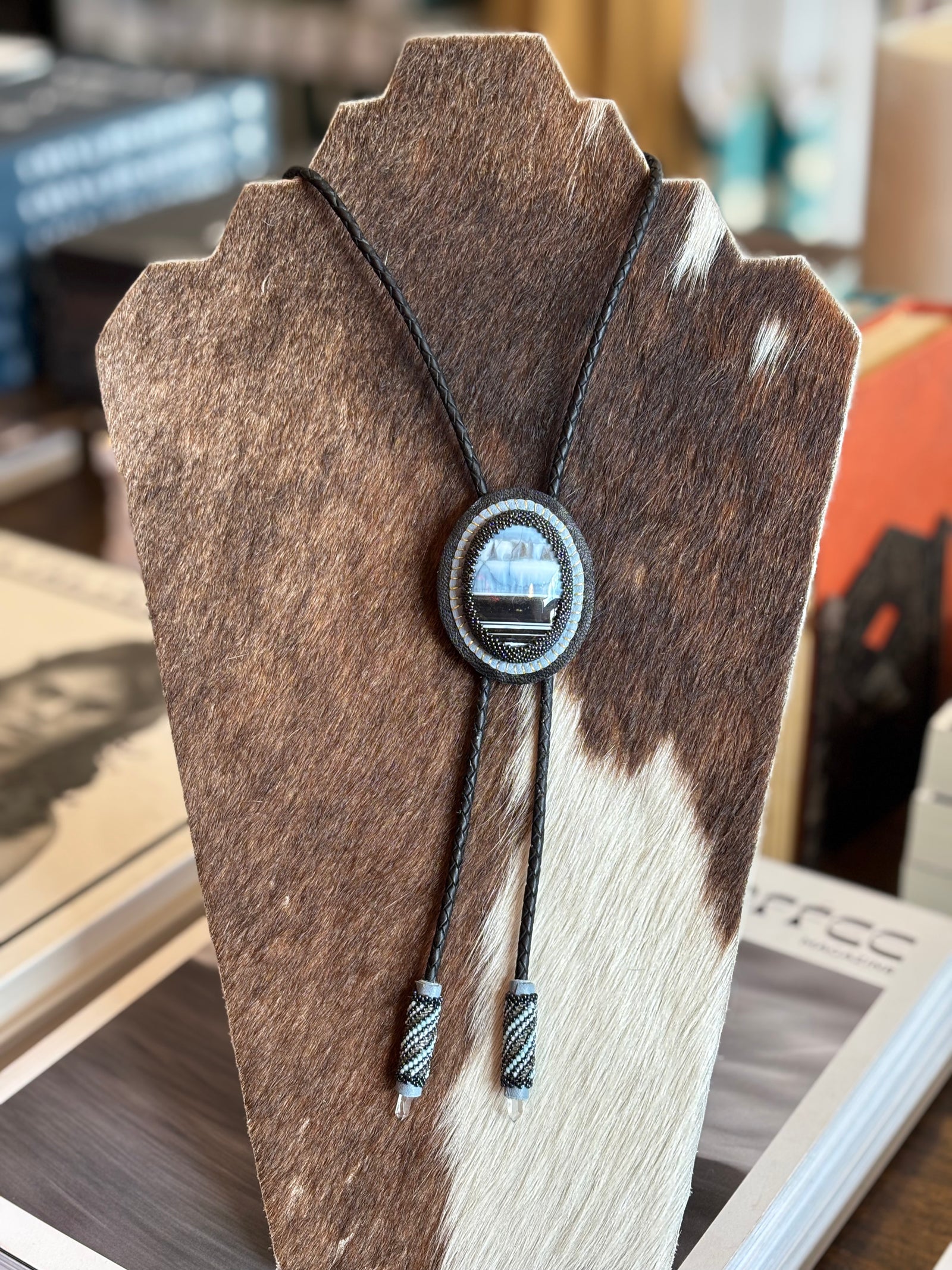 Robin Mollicone Large Bolo