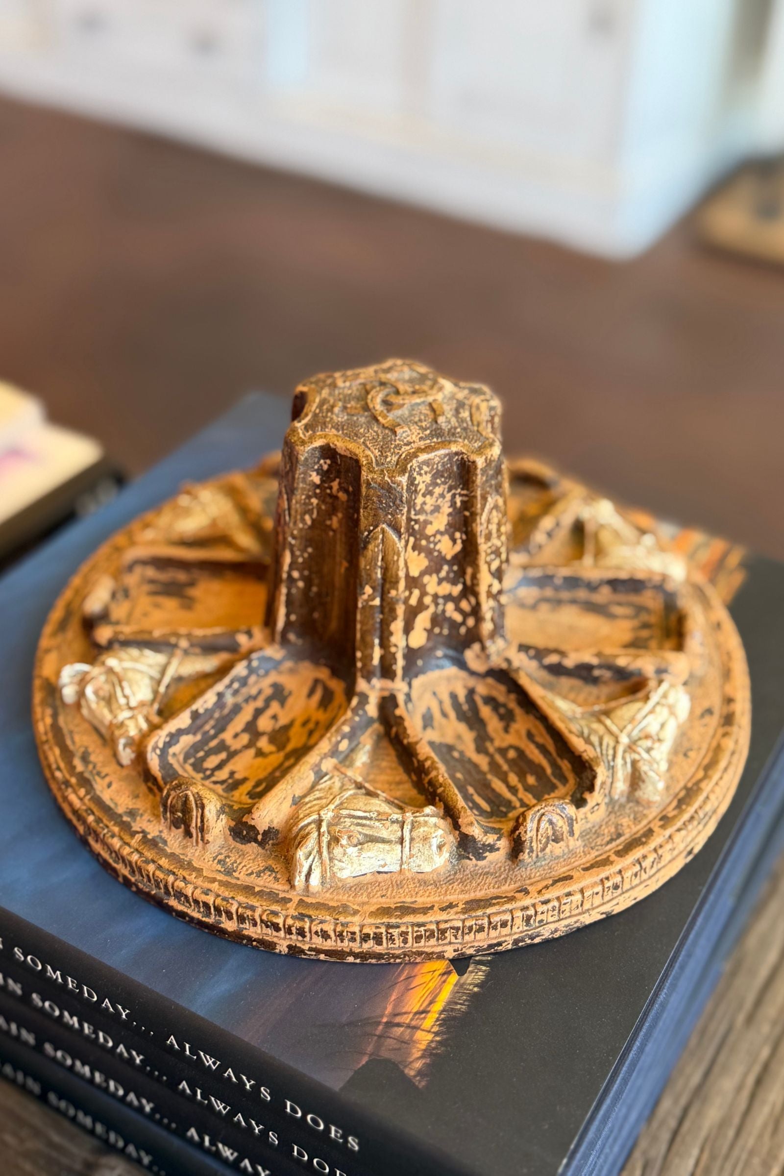 Cigar Stand