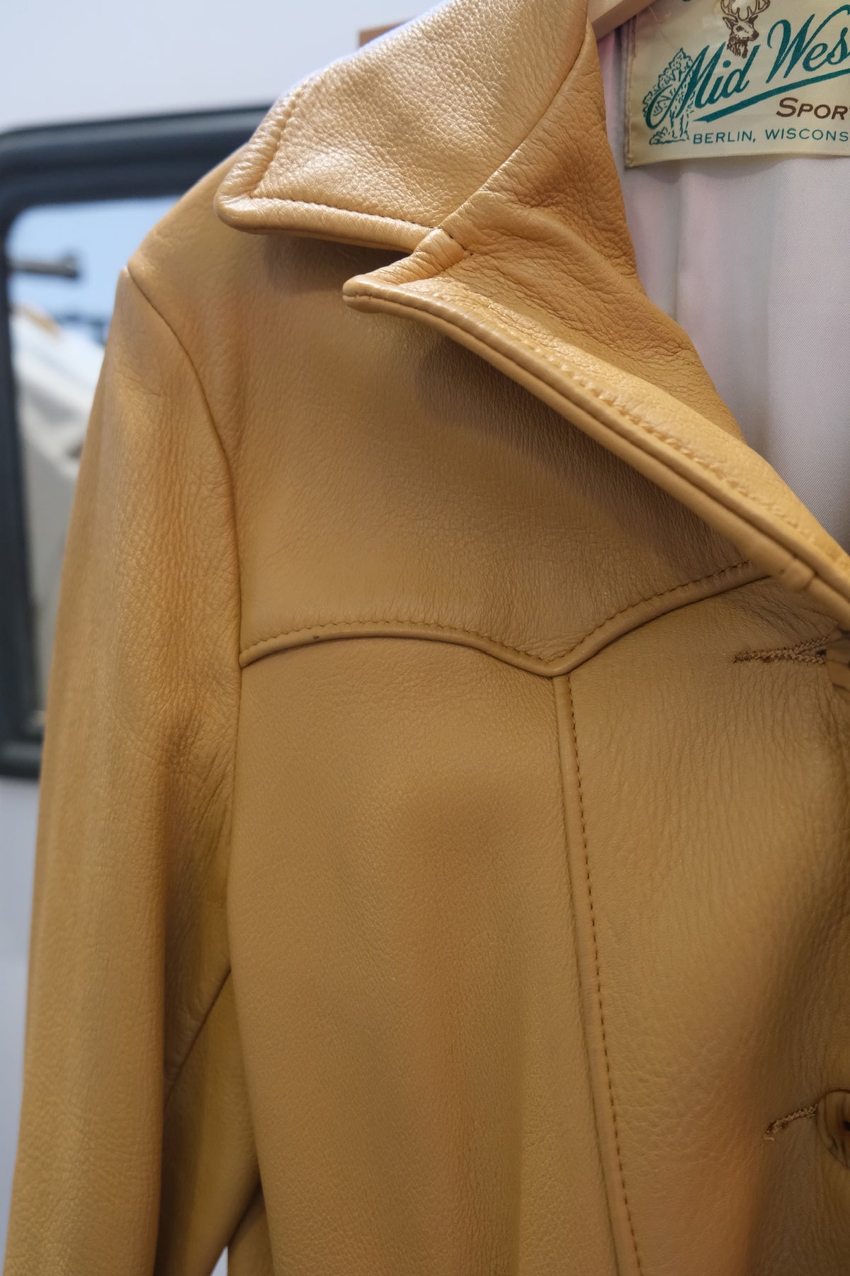 Vintage Mid-Western Caramel Leather Jacket