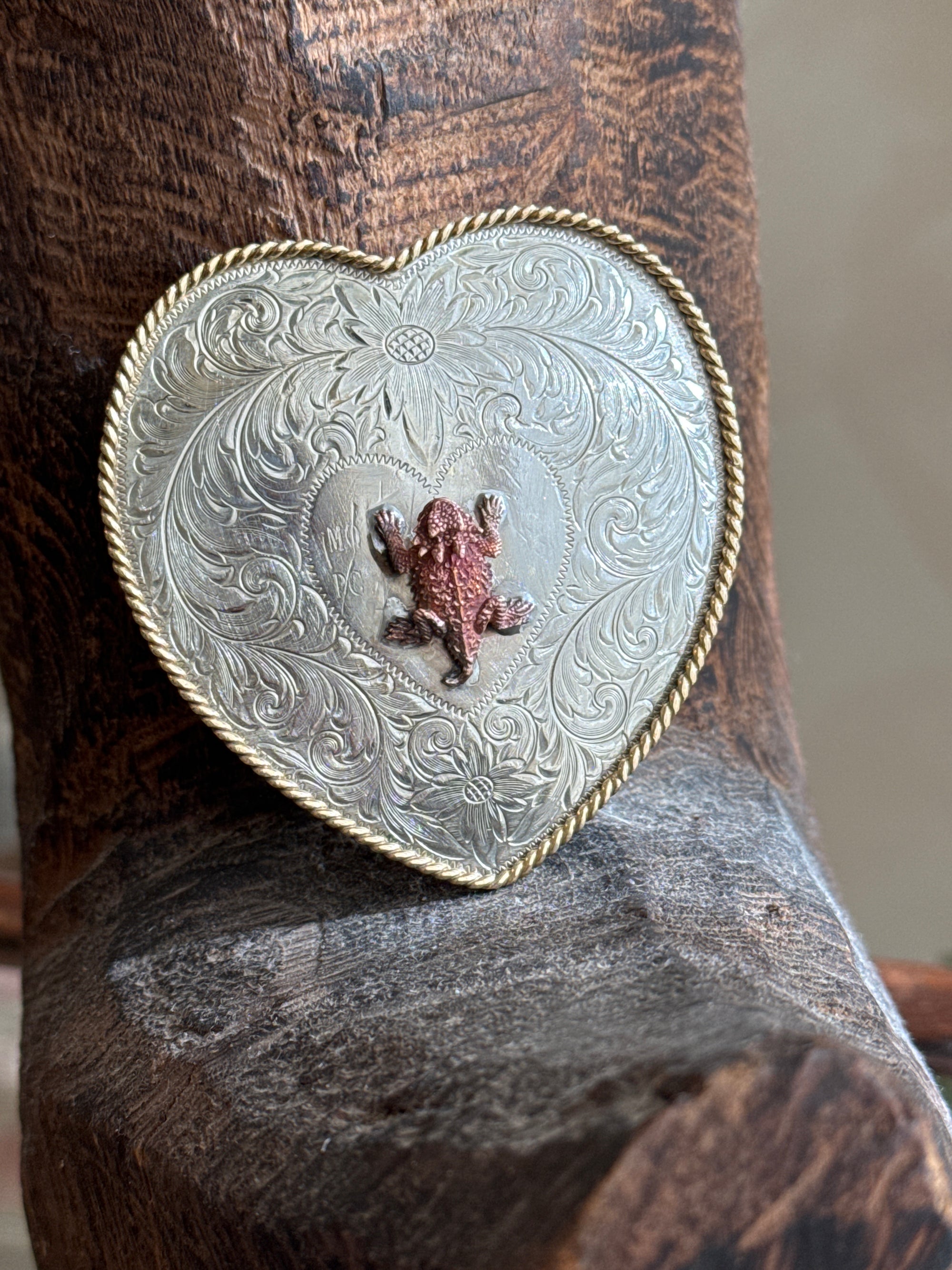 Heart Horned Frog Buckle