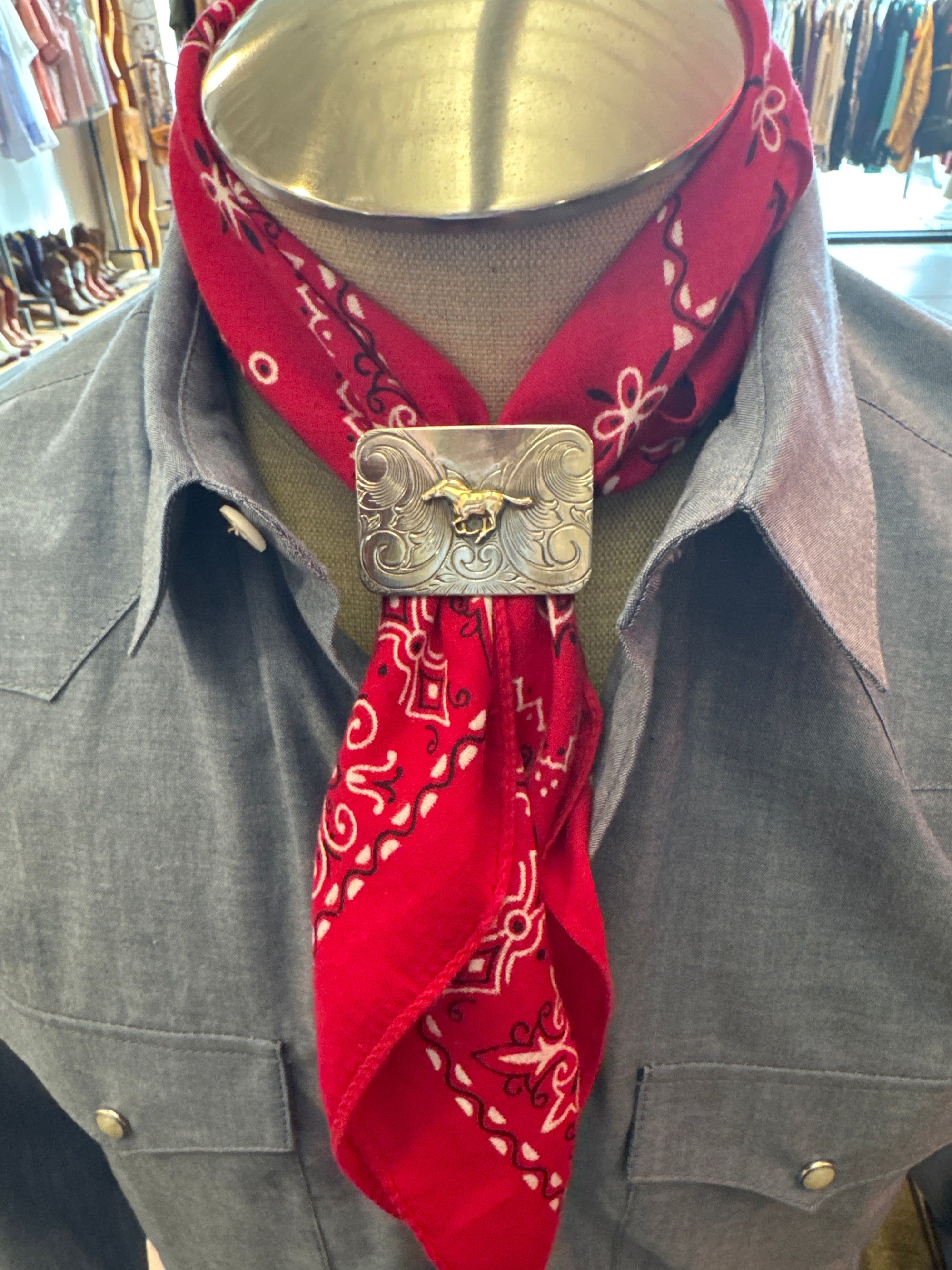 Scarf Slide / Mustang