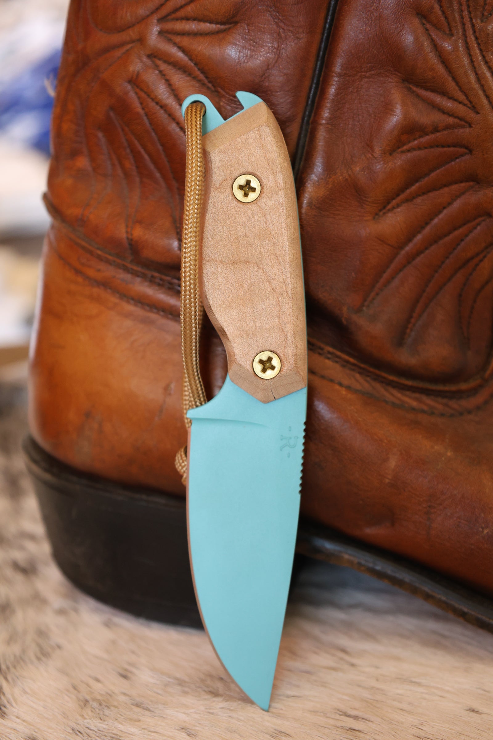 Turquoise Coyote Blade