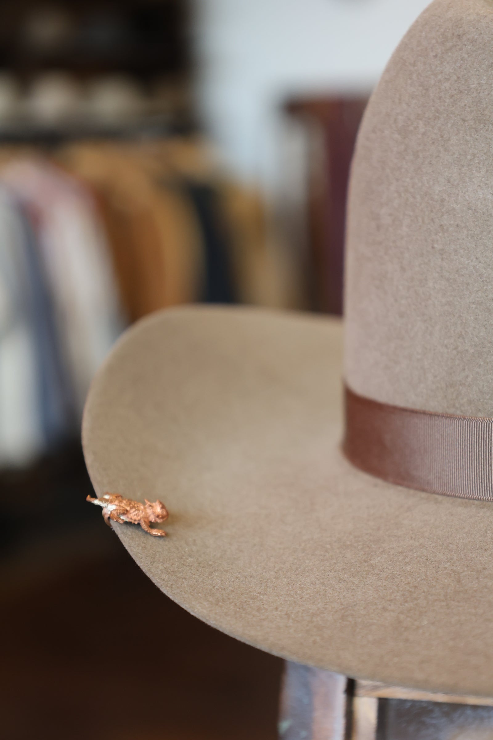 Copper Horned Frog Hat Clip