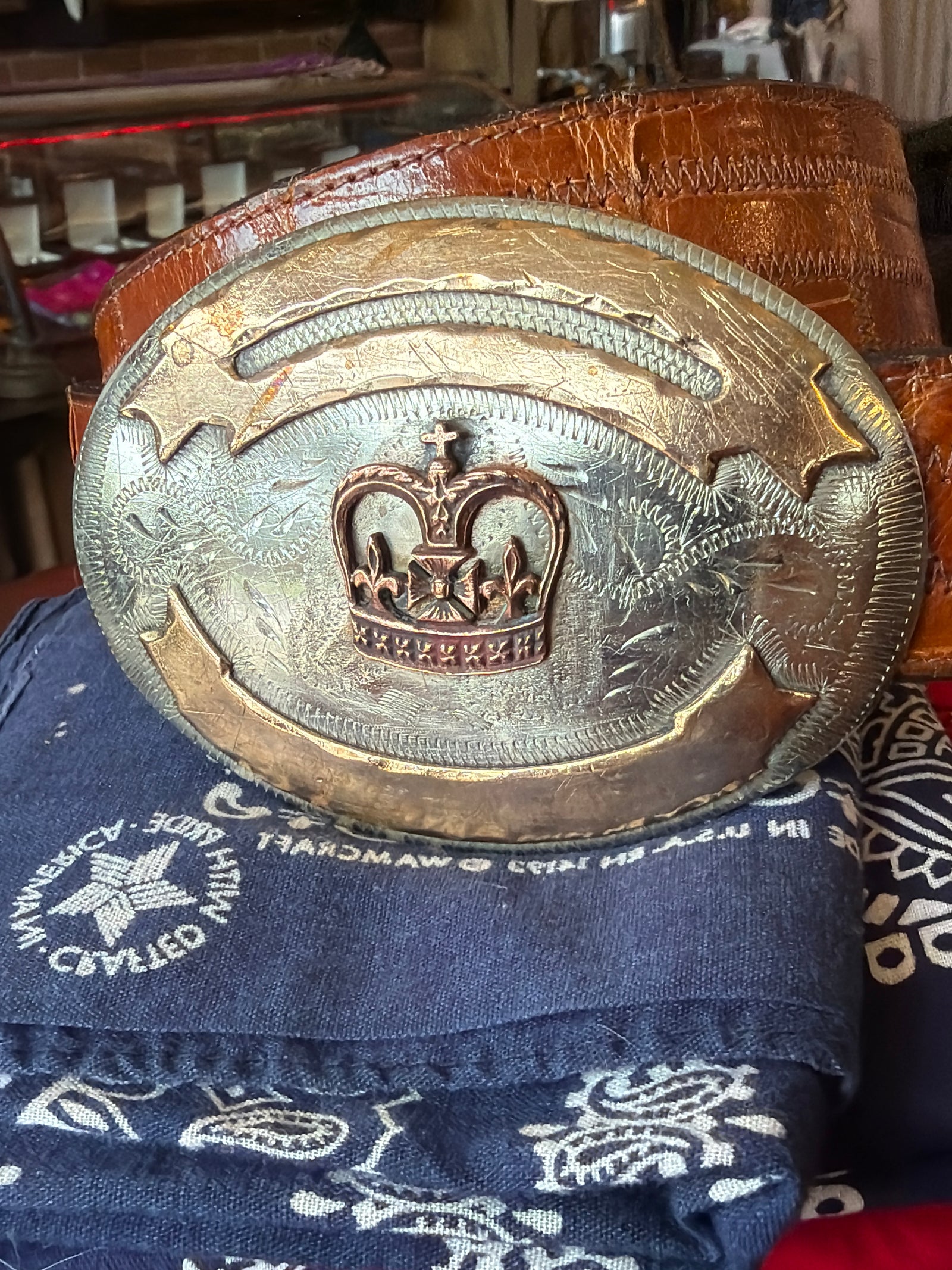 Crown Buckle