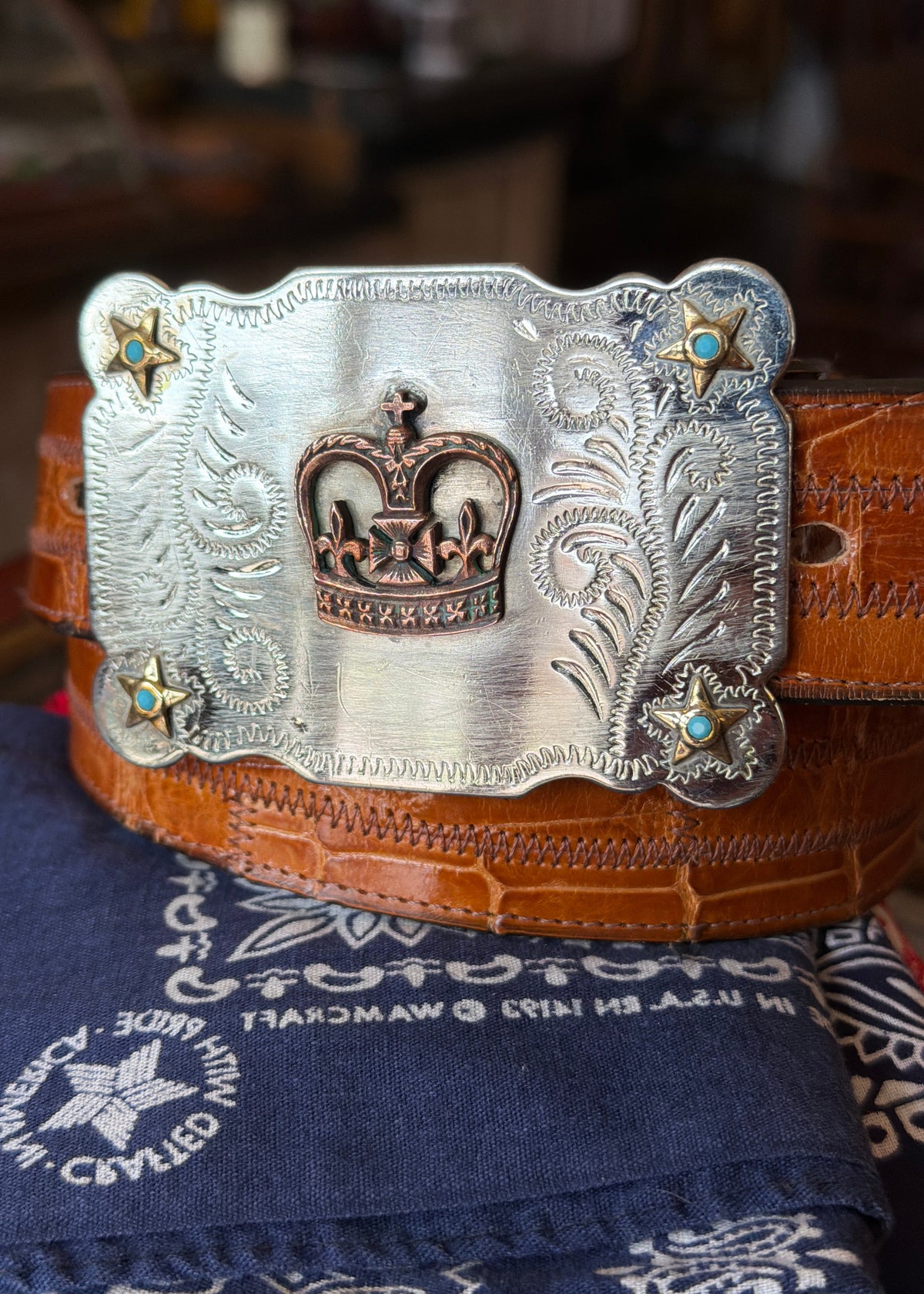 Crown Buckle