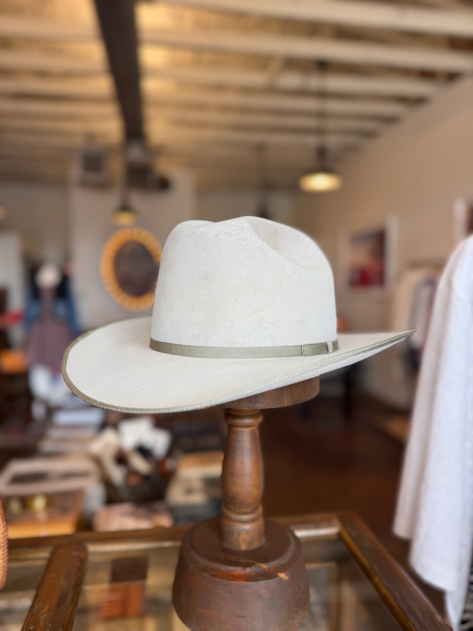 1964 Roberts Hats