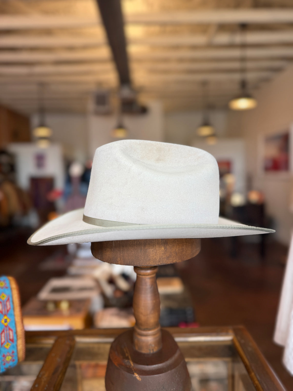 1964 Roberts Hats