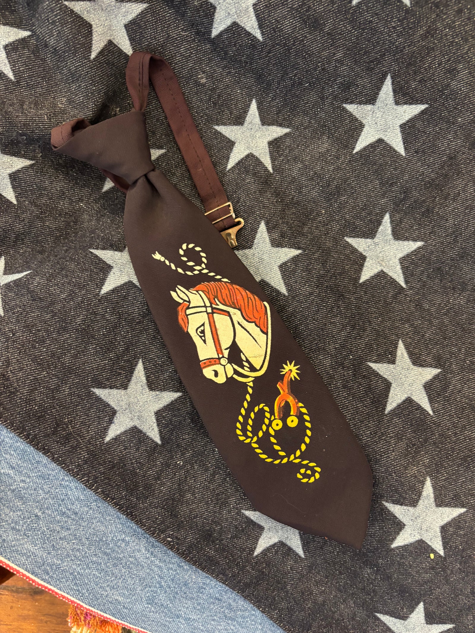 Western Horse Head Tie