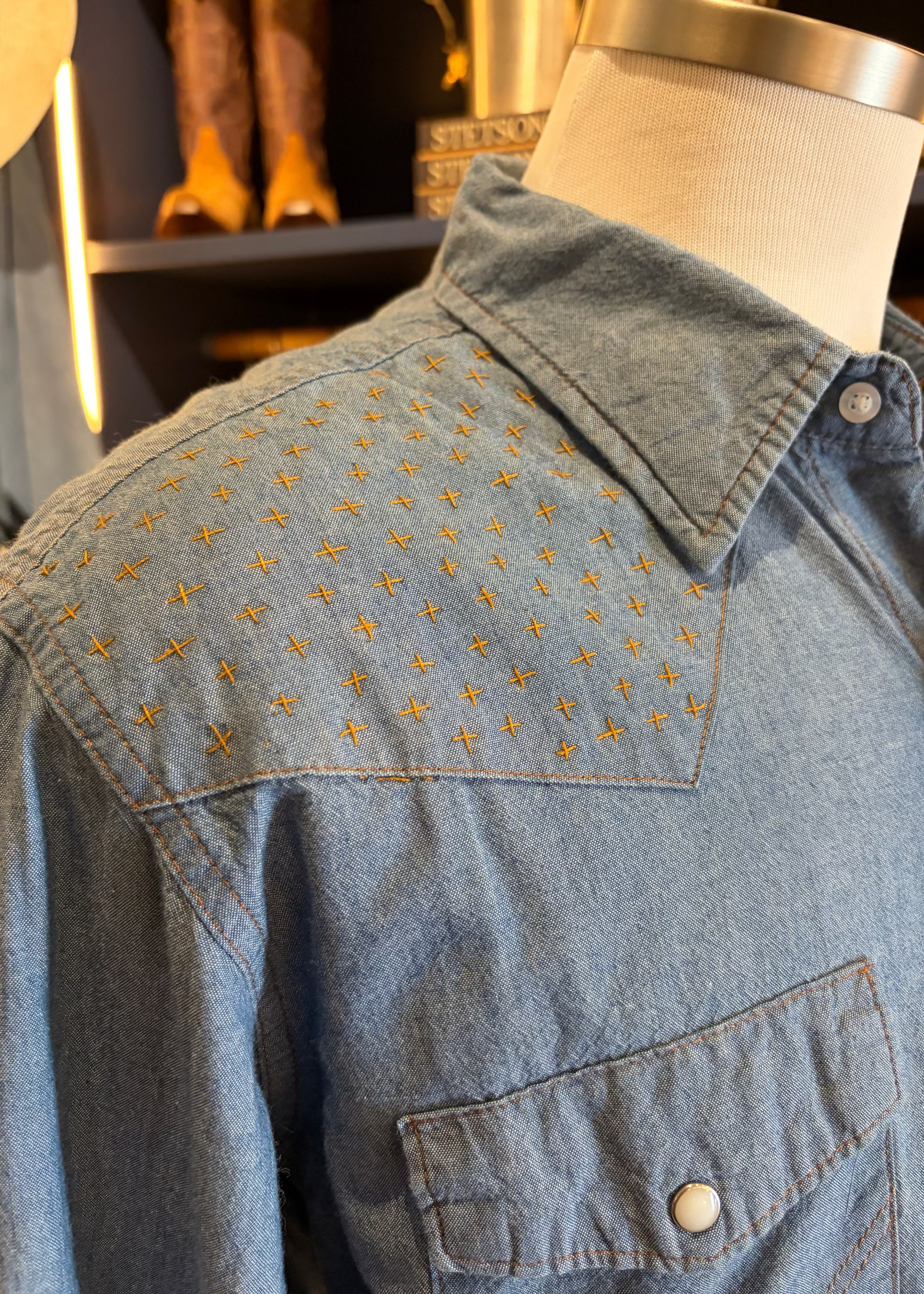 Men's Denim Wrangler Sashiko Embellished Detailed Shirt