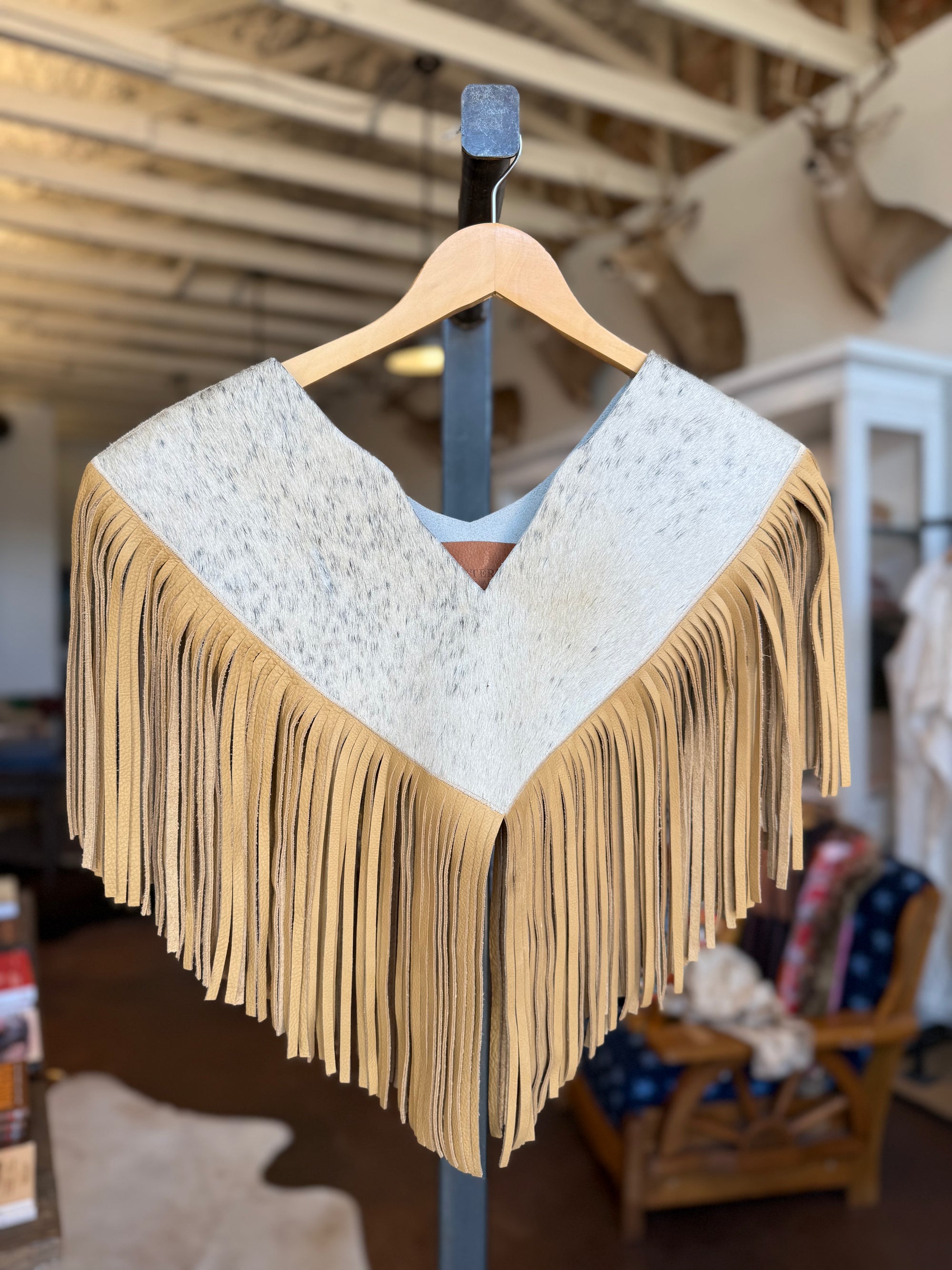 Hide and Fringe Gem Collar