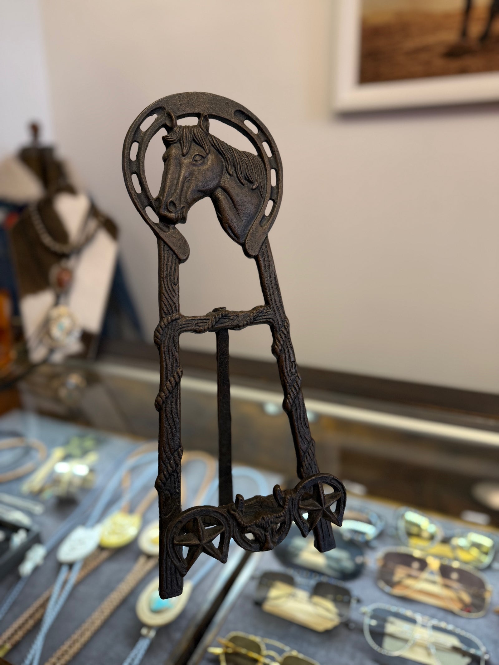 Vintage Cast Iron Western Easel