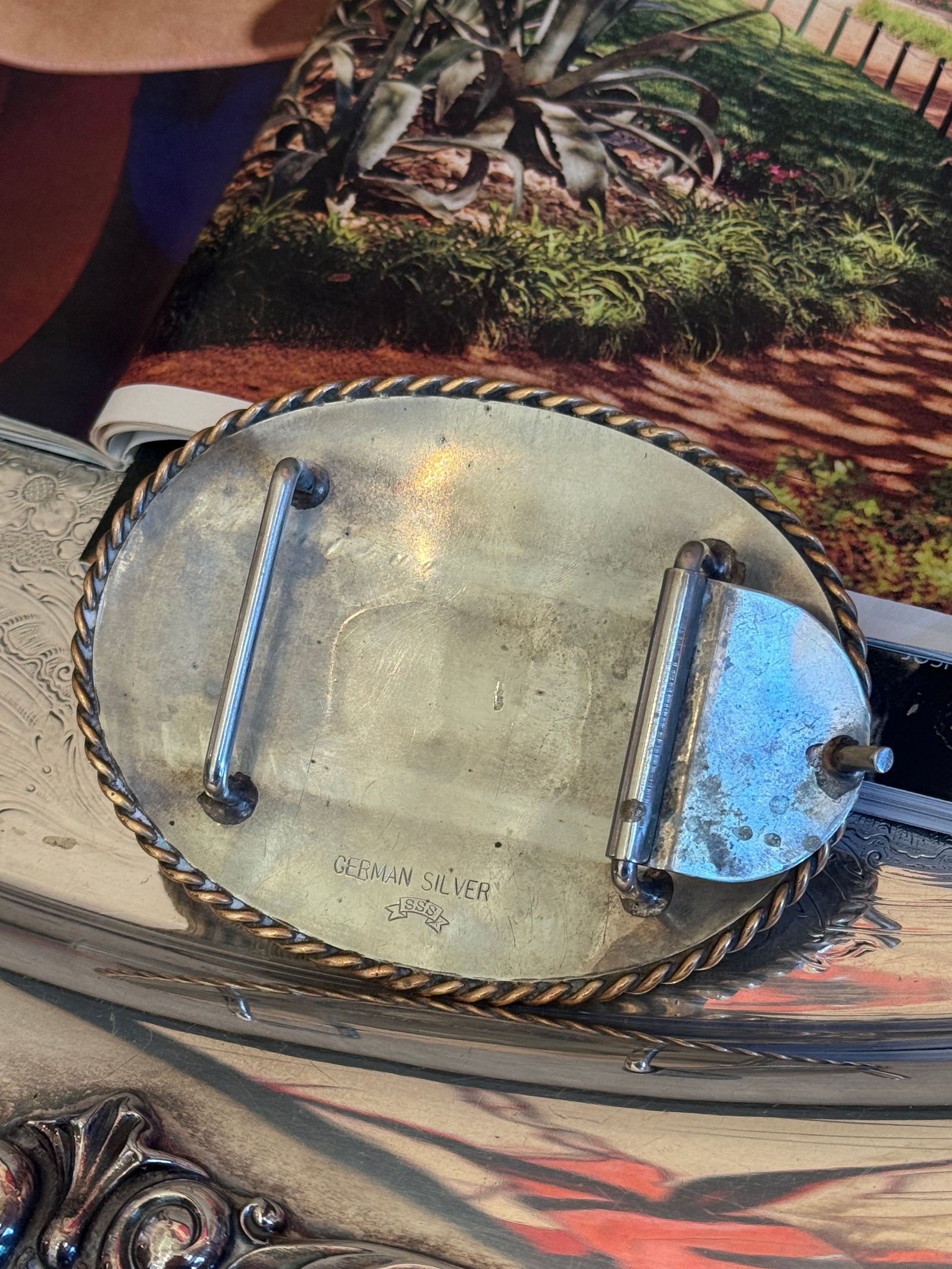 Triple Horse Head Belt Buckle
