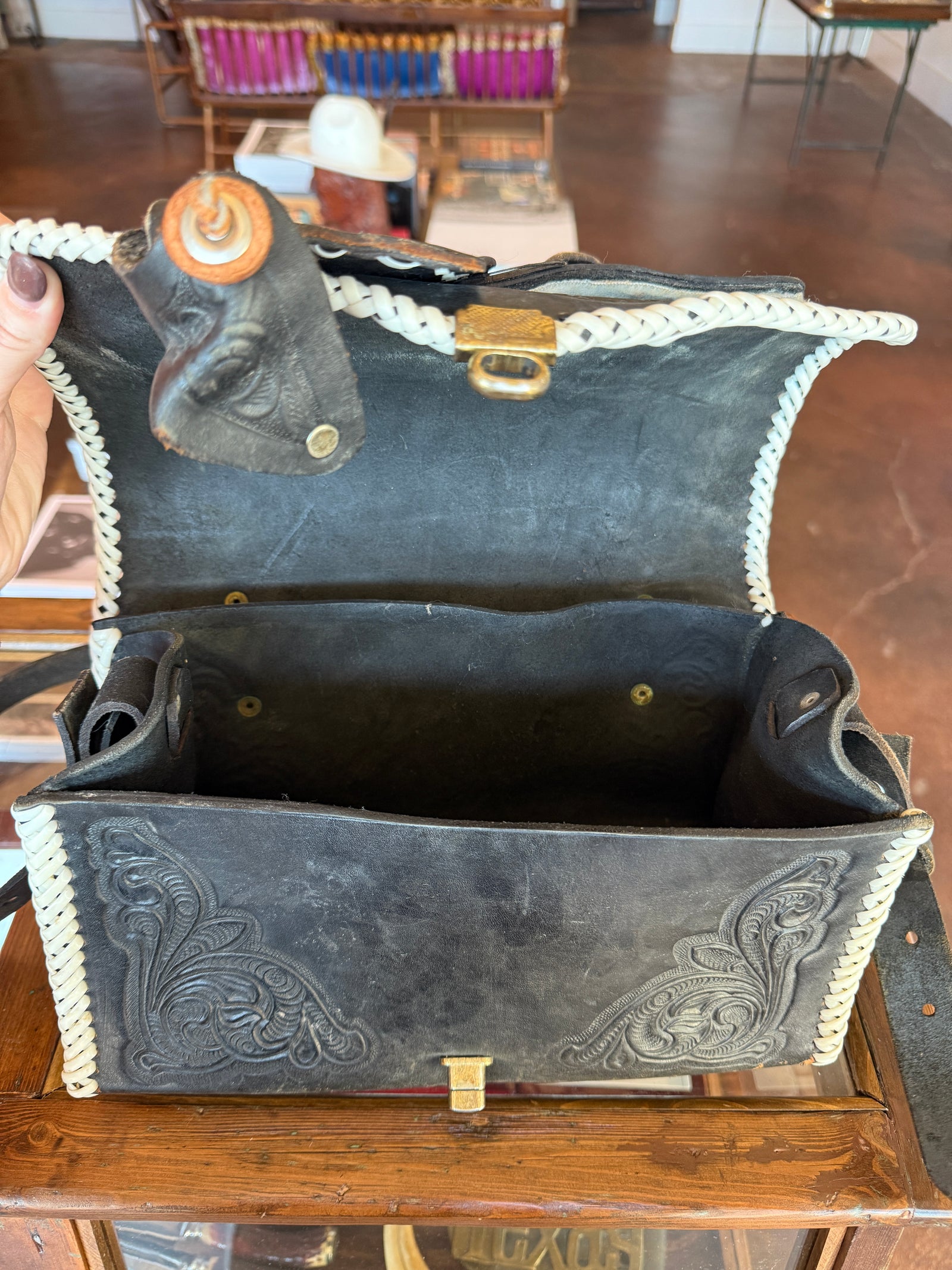 Saddle Purse