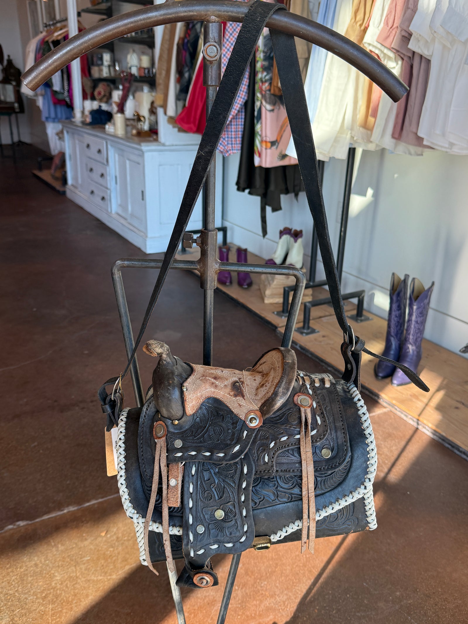 Saddle Purse