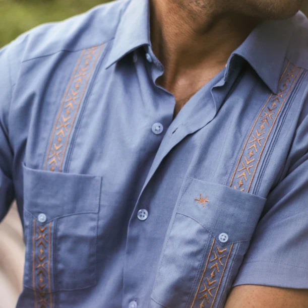 Tejas Guayabera - CHIEFFALO americana